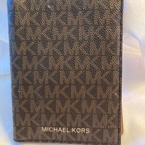 MICHAEL KORS Leather Wallet   EUC